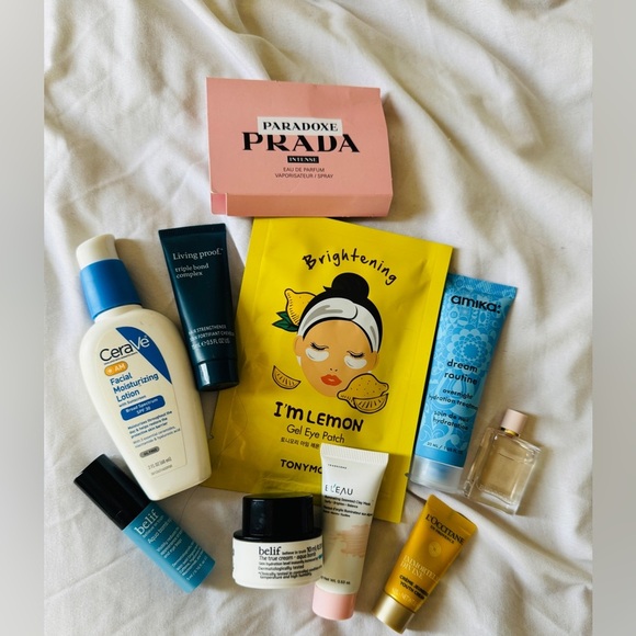 Moisturizing Lotion and Skincare Set - Picture 1 of 1